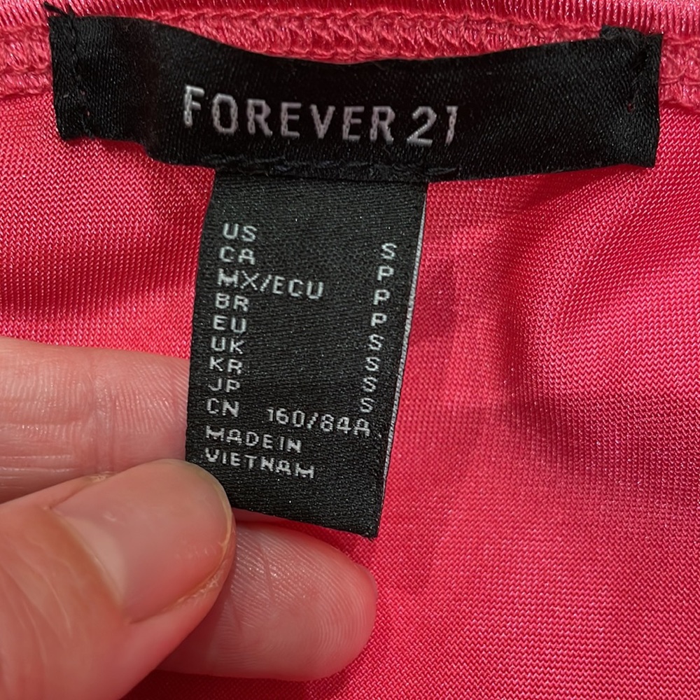 ❌SOLD❌Forever 21 sexy pink satin bodycon corset dress size smaller - Picture 4 of 4